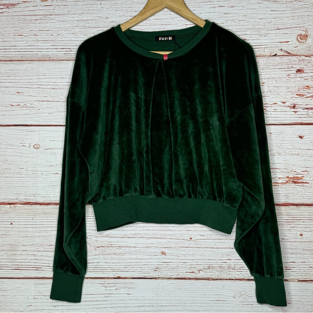 NWT Suzie Suzi Kondi Front Pleat Velour Sweatshirt in Bottle Green Sz XS - Picture 1 of 11
